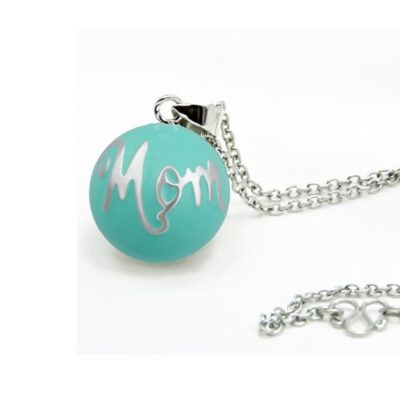 Turquoise zwangerschapsketting met verzilverde letters "mom"